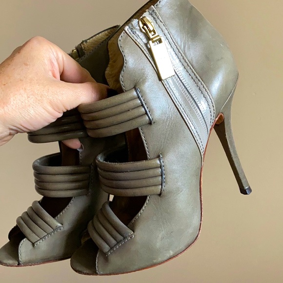 L.A.M.B. Heels - Picture 1 of 8